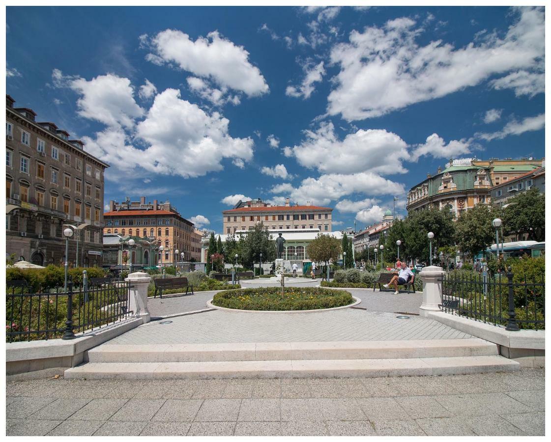 Stylish - Centre Theatre View Fiume