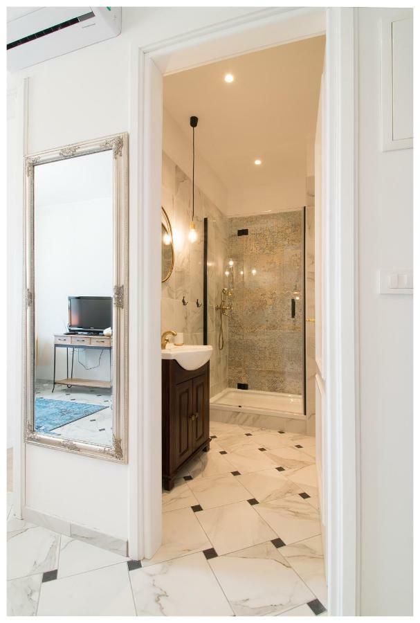 Stylish - Centre Theatre View Apartment Rijeka